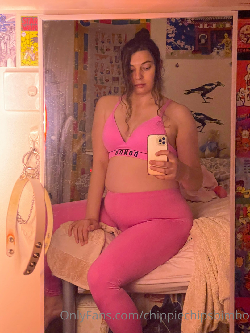 Photo by chippiechipsbimbo published on January 10,2024 22:40:09 - BestThots