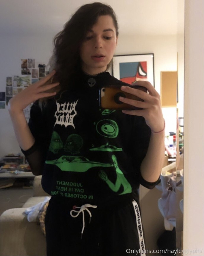 Photo by chippiechipsbimbo published on January 10,2024 22:40:22 - BestThots