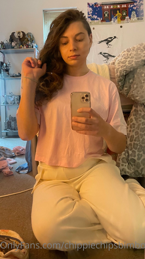 Photo by chippiechipsbimbo published on January 10,2024 22:41:09 - BestThots