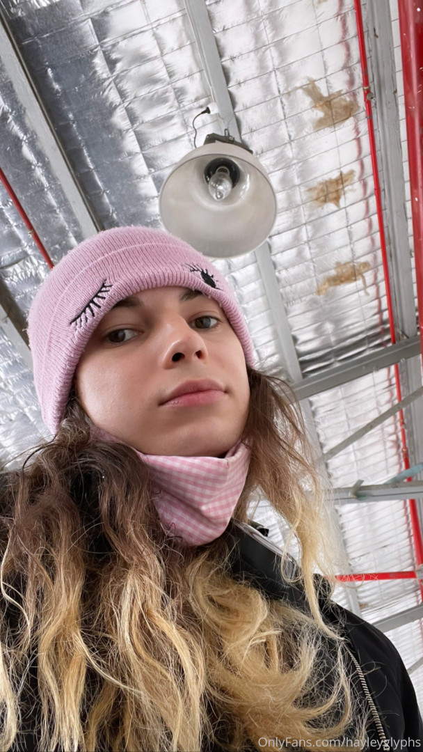 Photo by chippiechipsbimbo published on January 10,2024 22:41:34 - BestThots