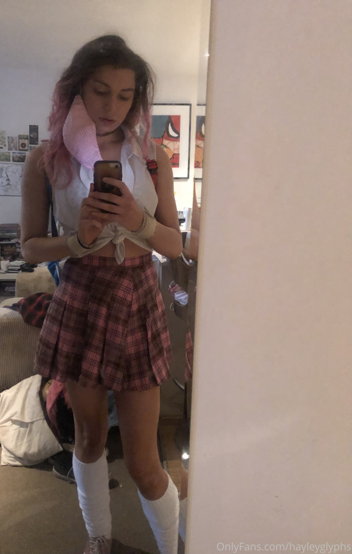 Photo by chippiechipsbimbo published on January 10,2024 22:41:56 - BestThots