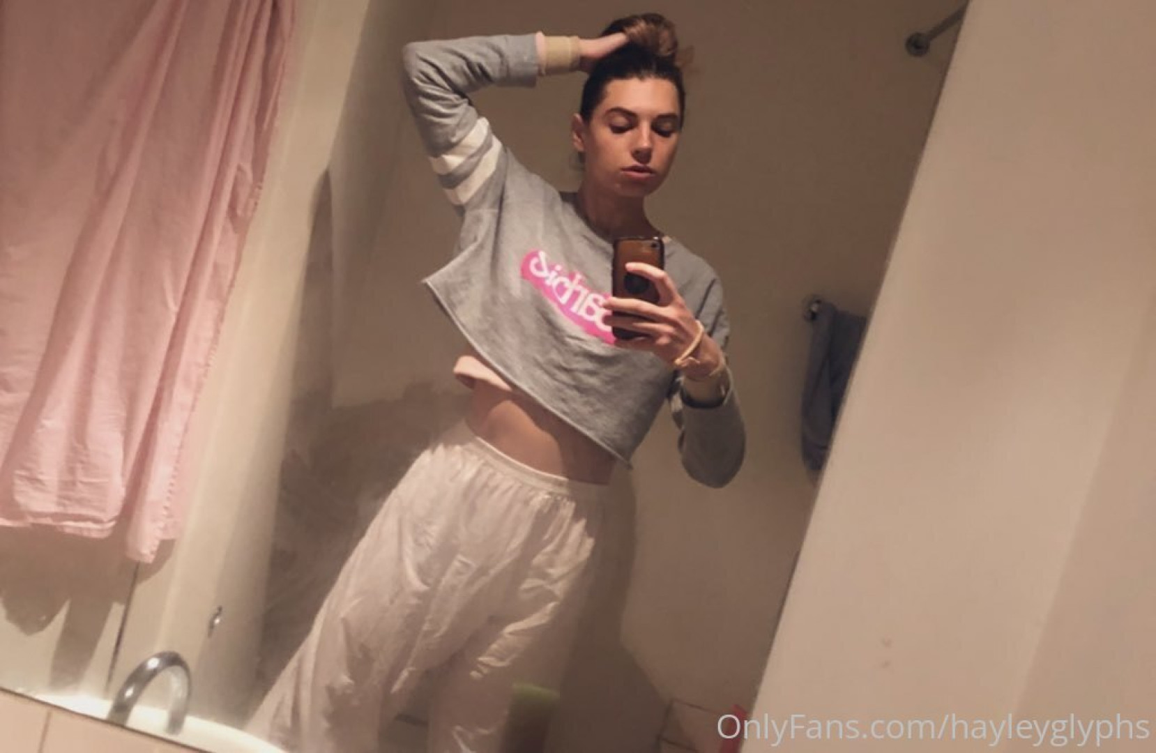 Photo by chippiechipsbimbo published on January 10,2024 22:42:10 - BestThots