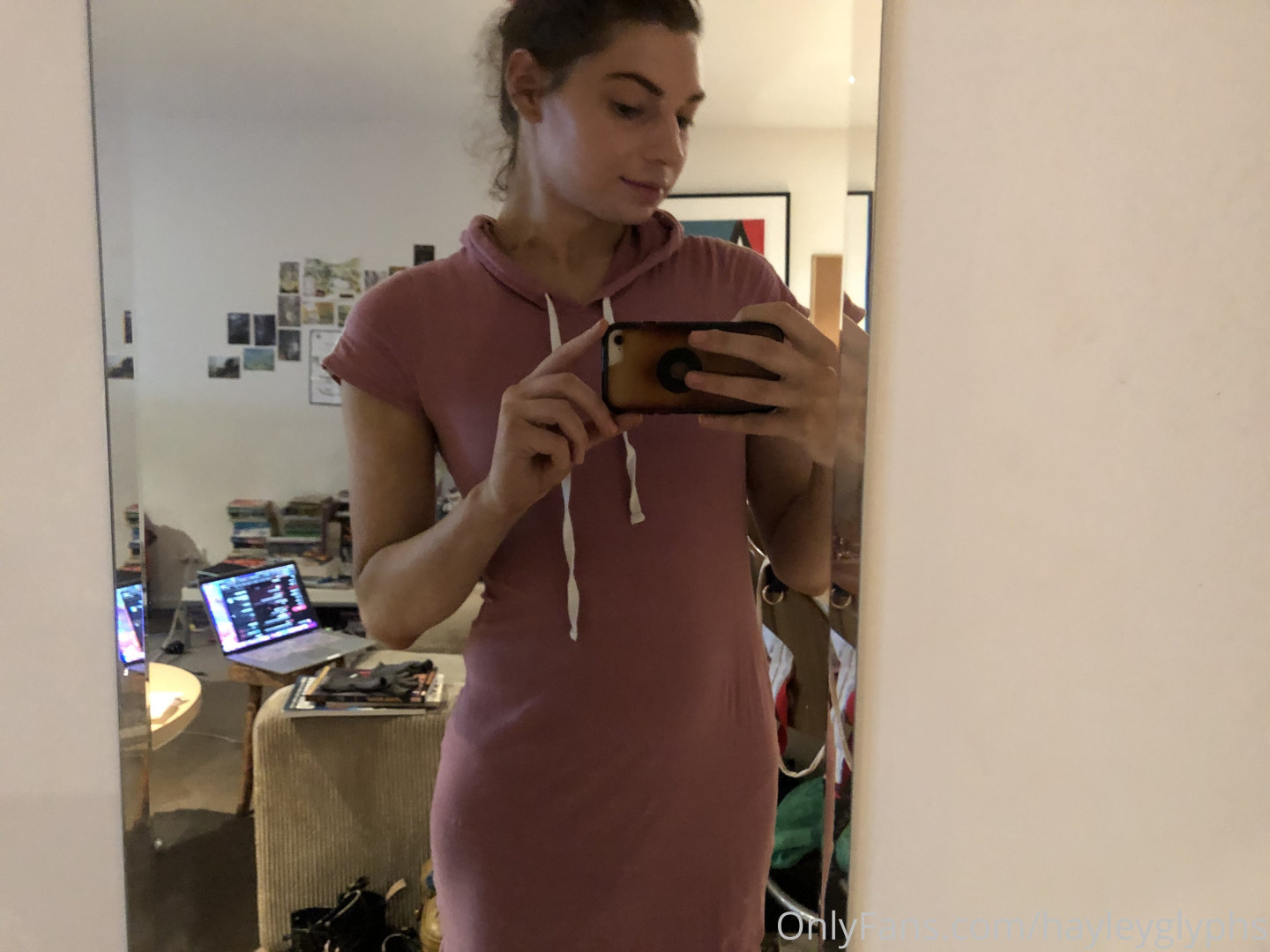 Photo by chippiechipsbimbo published on January 10,2024 22:42:22 - BestThots