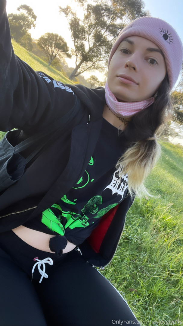 Photo by chippiechipsbimbo published on January 10,2024 22:42:24 - BestThots