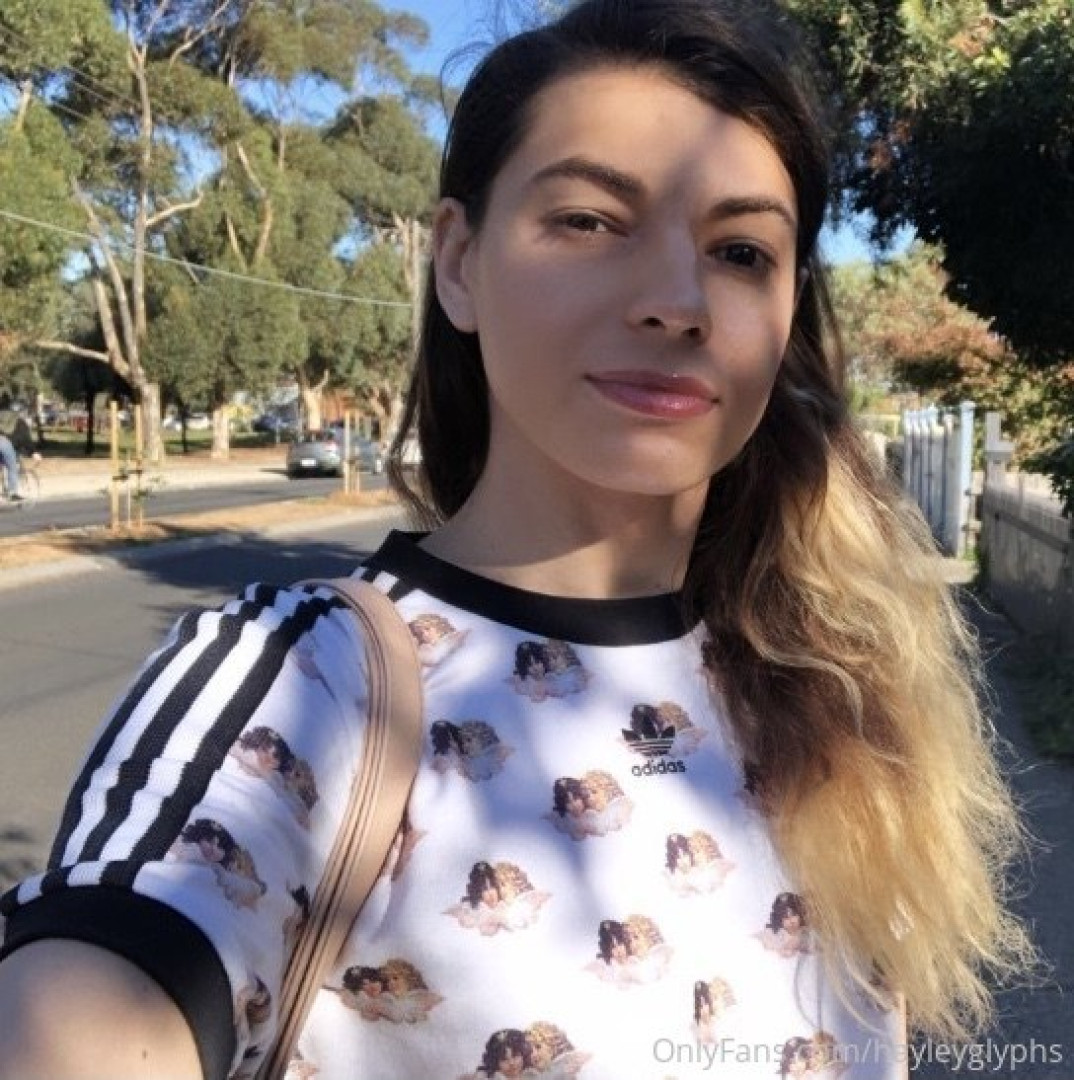 Photo by chippiechipsbimbo published on January 10,2024 22:42:50 - BestThots
