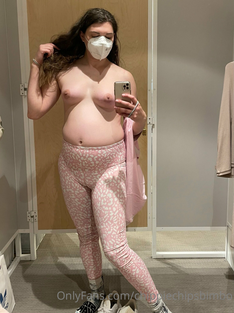 Photo by chippiechipsbimbo published on January 10,2024 22:43:19 - BestThots