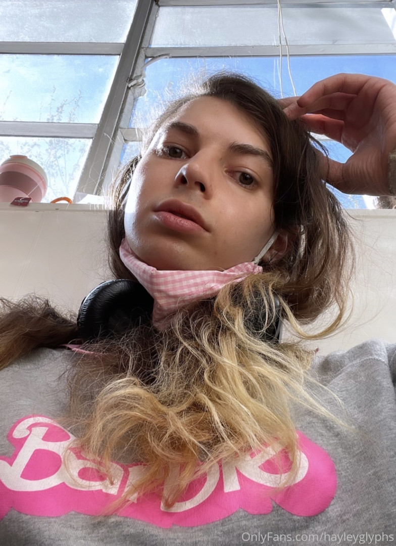 Photo by chippiechipsbimbo published on January 10,2024 22:43:47 - BestThots