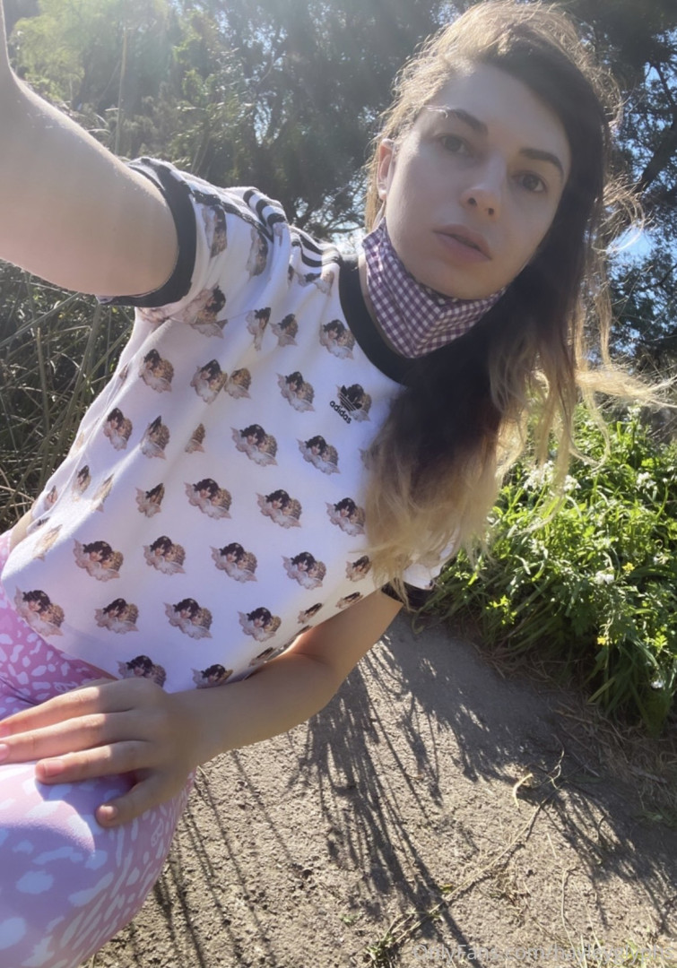 Photo by chippiechipsbimbo published on January 10,2024 22:44:03 - BestThots