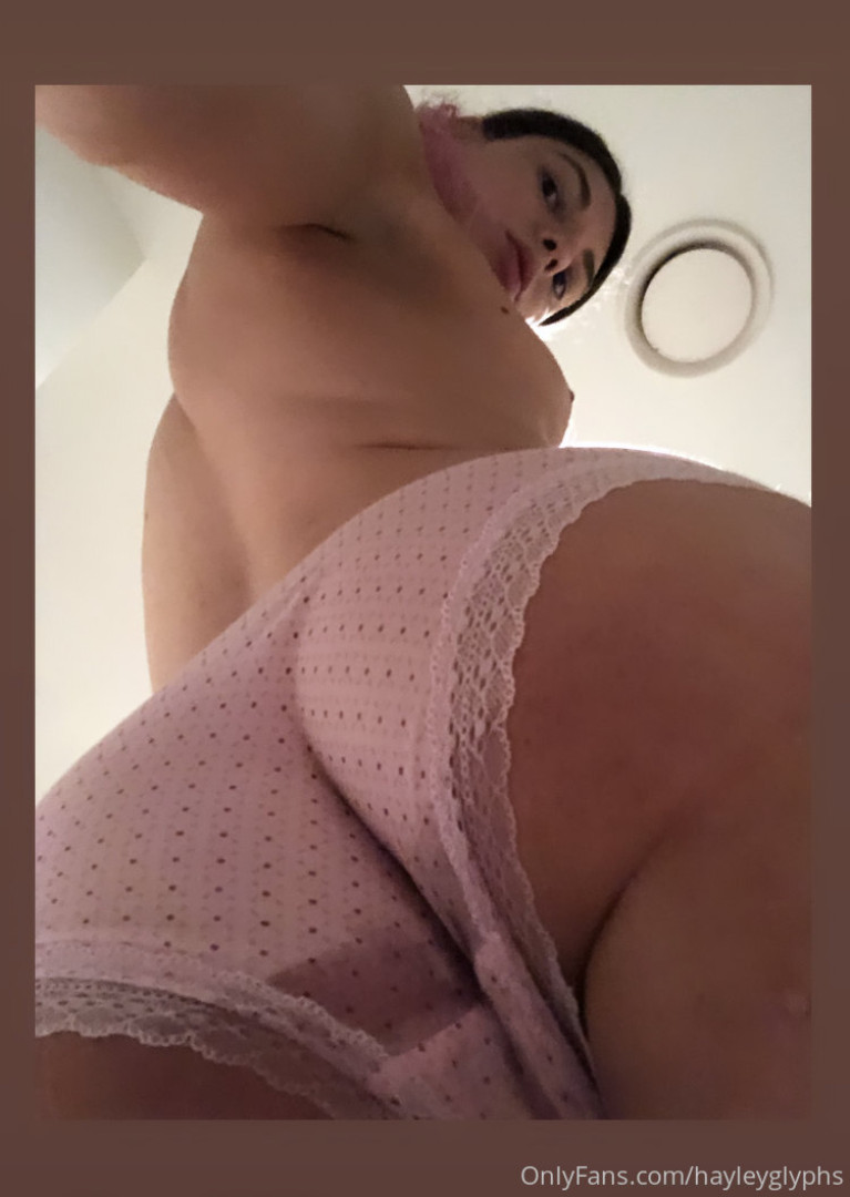 Photo by chippiechipsbimbo published on January 10,2024 22:44:11 - BestThots