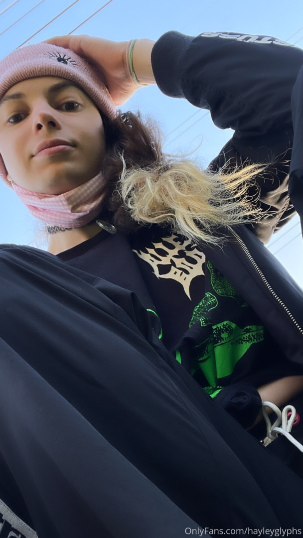 Photo by chippiechipsbimbo published on January 10,2024 22:44:12 - BestThots