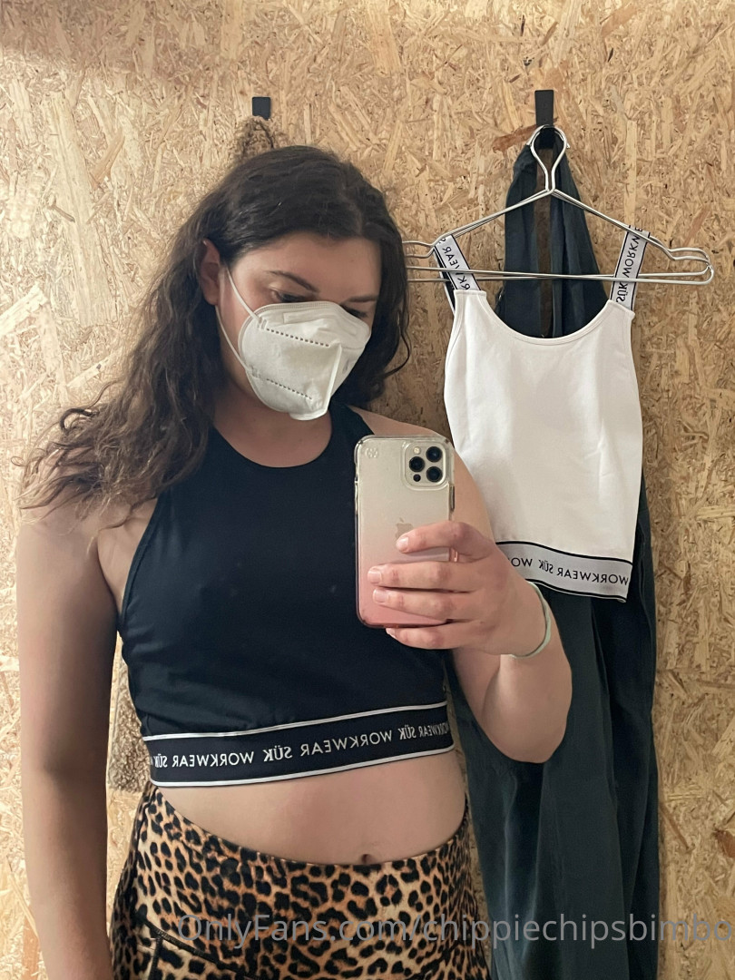 Photo by chippiechipsbimbo published on January 10,2024 22:44:14 - BestThots