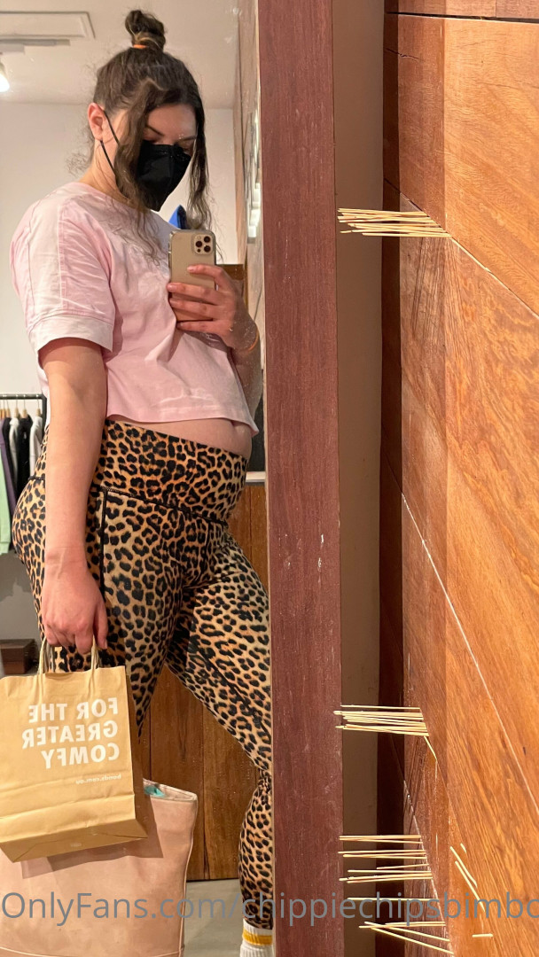 Photo by chippiechipsbimbo published on January 10,2024 22:44:32 - BestThots