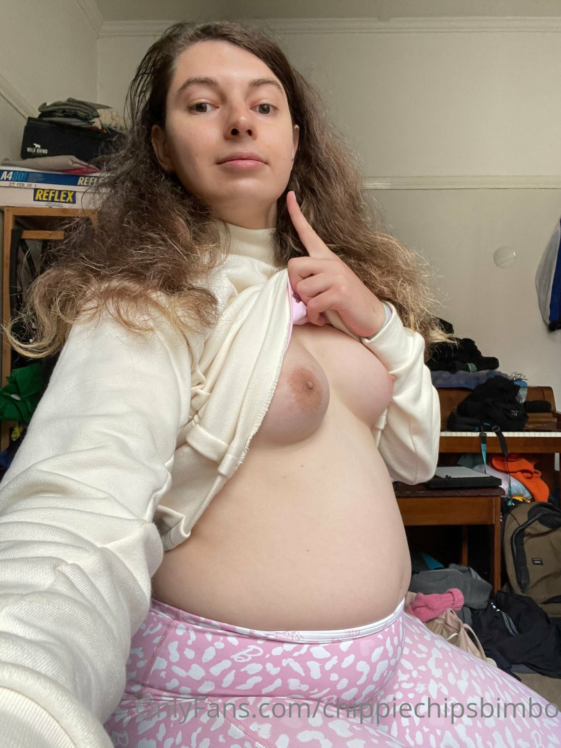 Photo by chippiechipsbimbo published on January 10,2024 22:45:00 - BestThots
