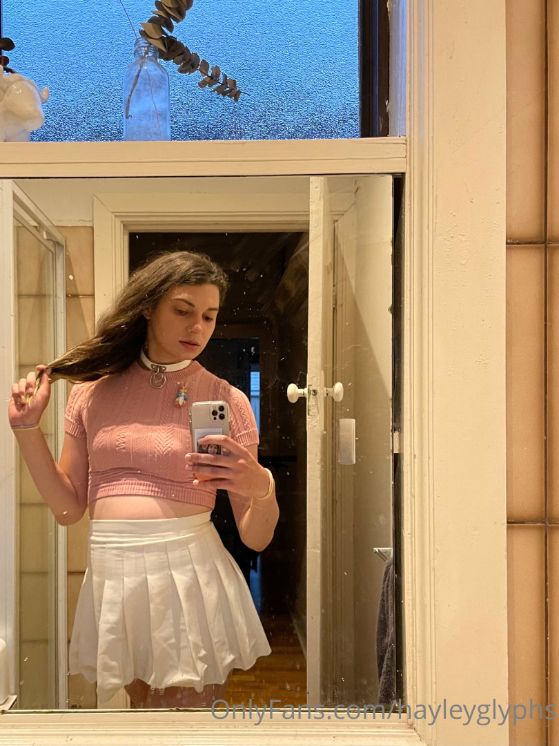 Photo by chippiechipsbimbo published on January 10,2024 22:45:18 - BestThots