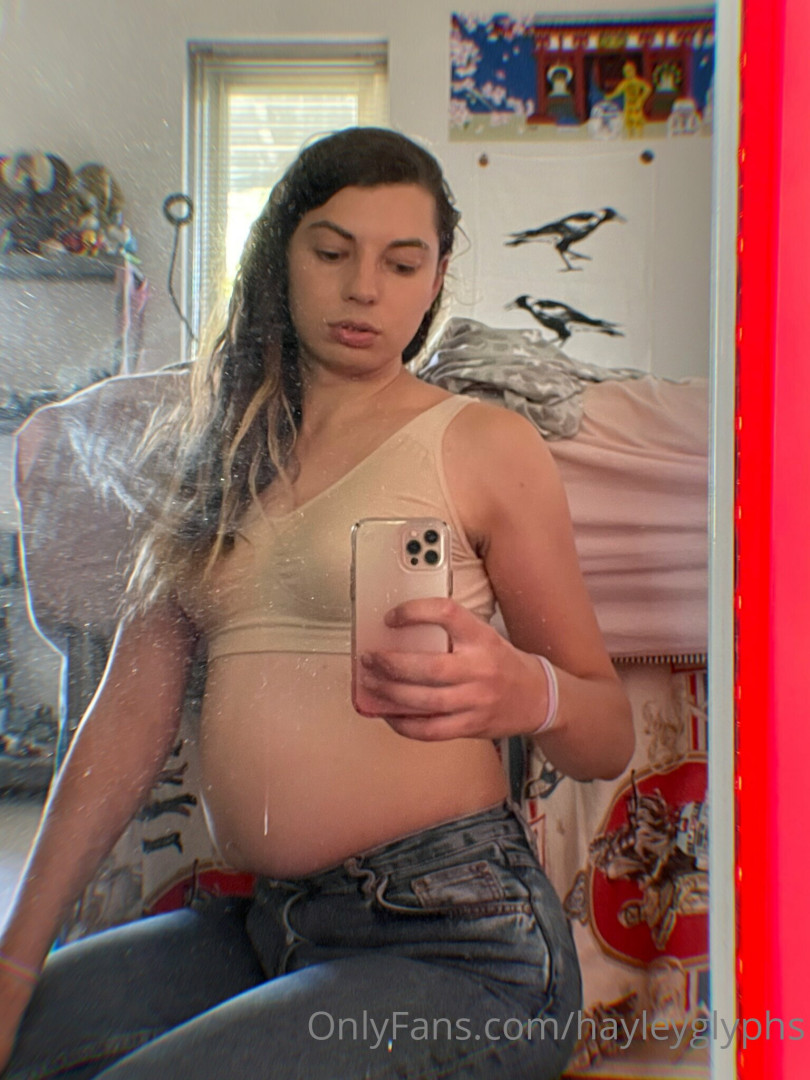 Photo by chippiechipsbimbo published on January 10,2024 22:45:18 - BestThots