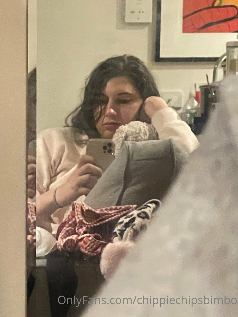 Photo by chippiechipsbimbo published on January 10,2024 22:45:33 - BestThots