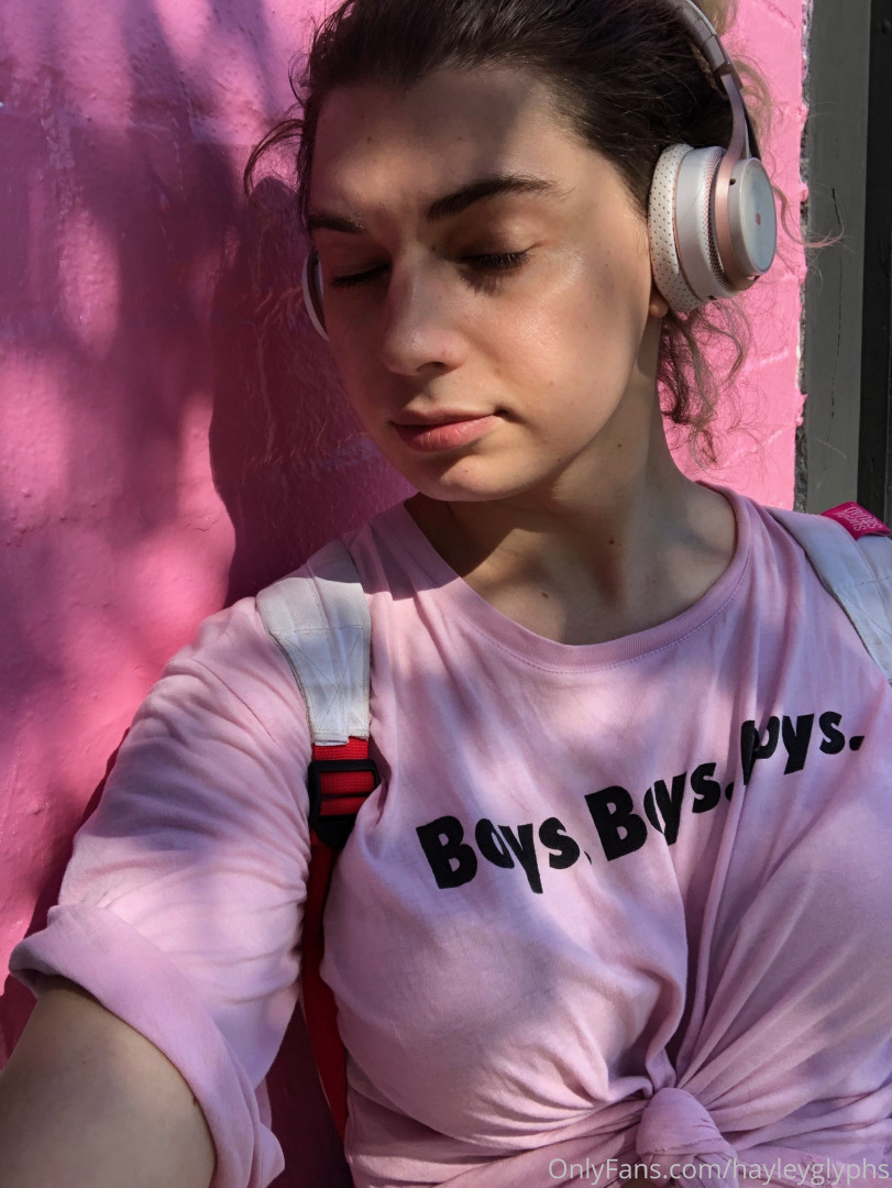 Photo by chippiechipsbimbo published on January 10,2024 22:45:37 - BestThots