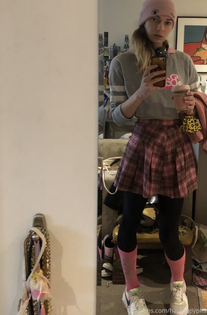 Photo by chippiechipsbimbo published on January 10,2024 22:45:49 - BestThots