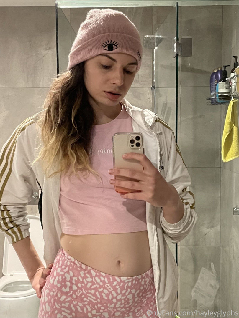 Photo by chippiechipsbimbo published on January 10,2024 22:46:04 - BestThots