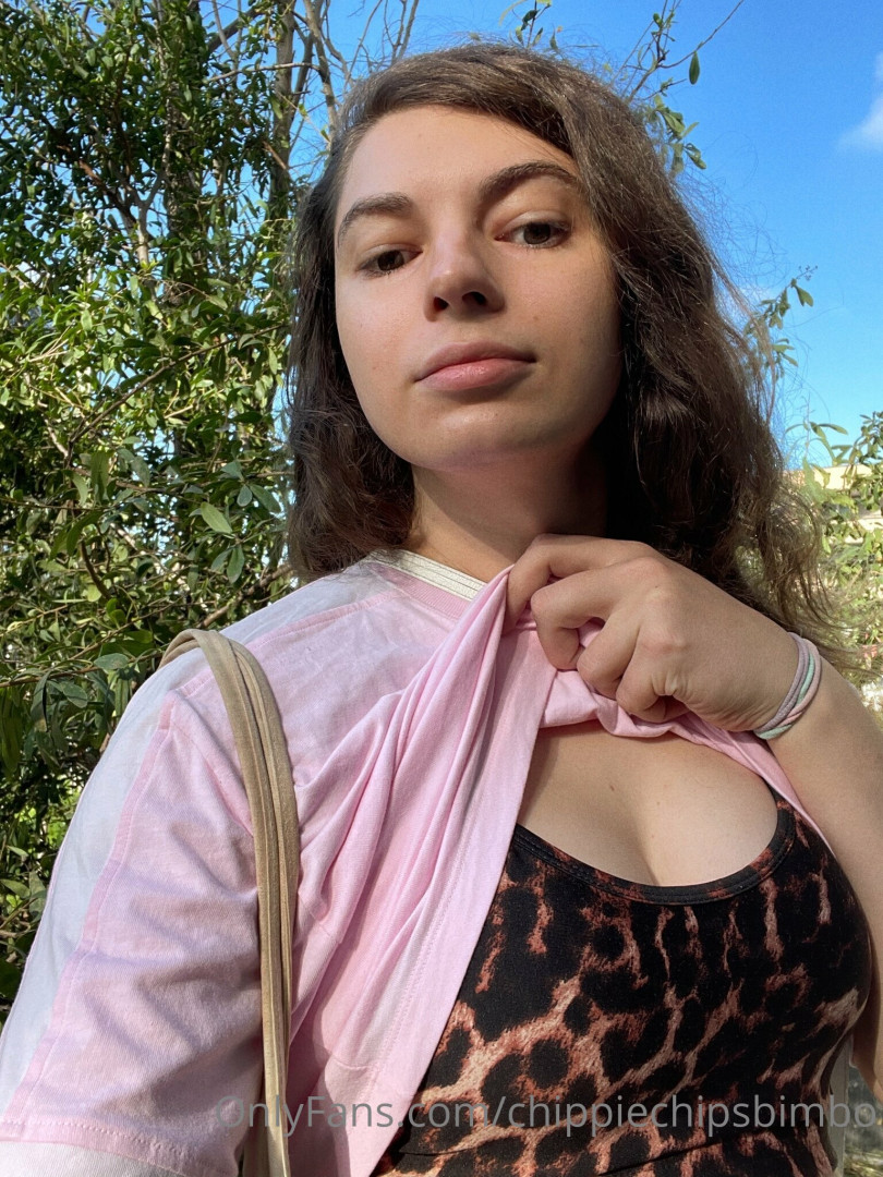 Photo by chippiechipsbimbo published on January 10,2024 22:46:21 - BestThots