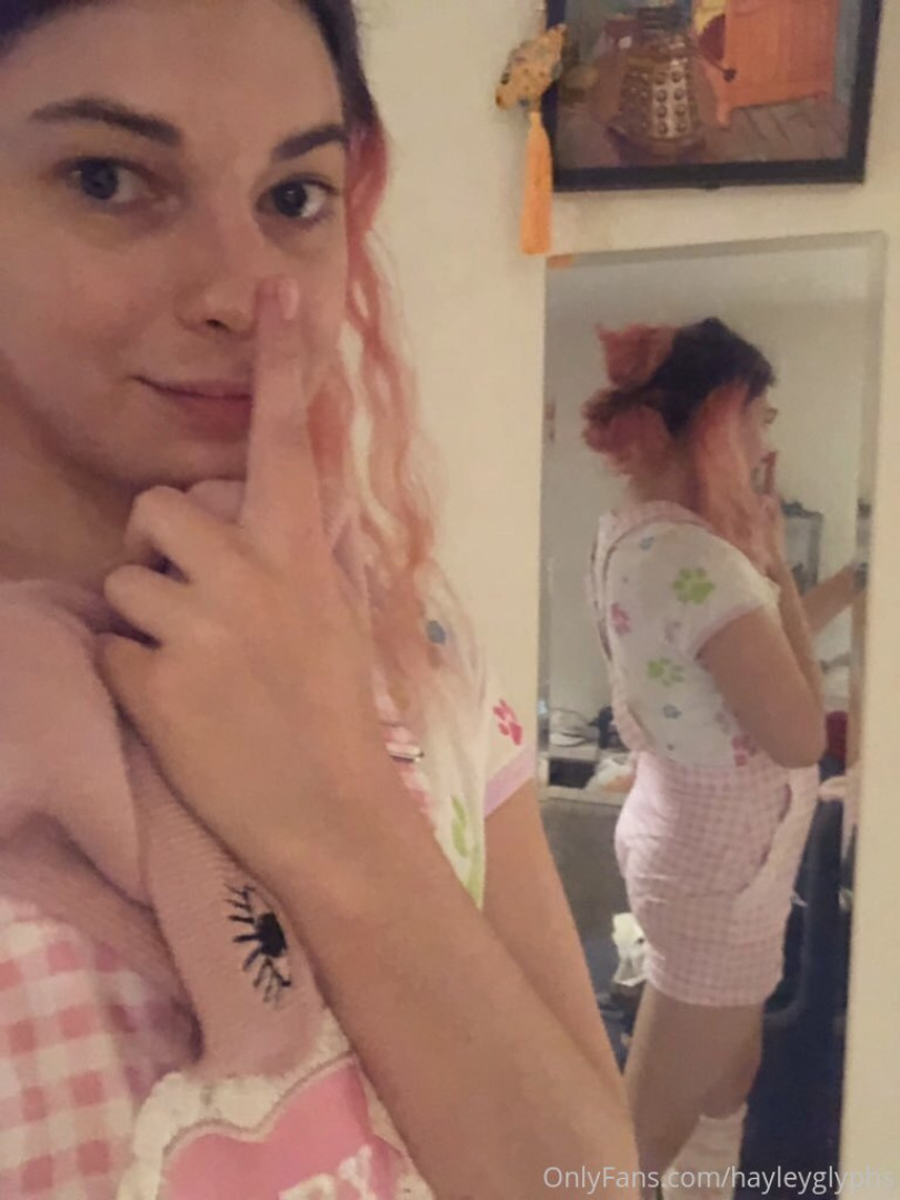 Photo by chippiechipsbimbo published on January 10,2024 22:46:28 - BestThots
