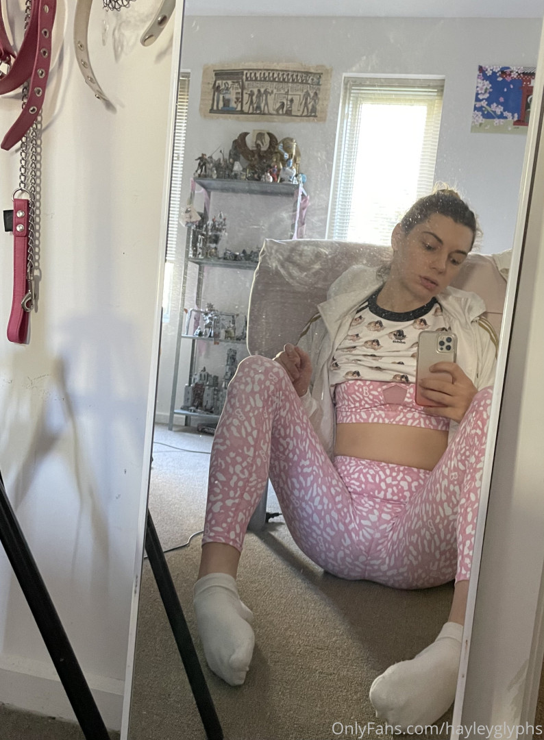Photo by chippiechipsbimbo published on January 10,2024 22:46:55 - BestThots