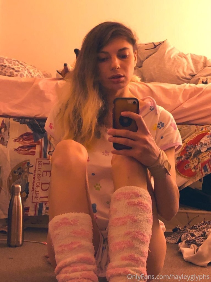 Photo by chippiechipsbimbo published on January 10,2024 22:47:55 - BestThots