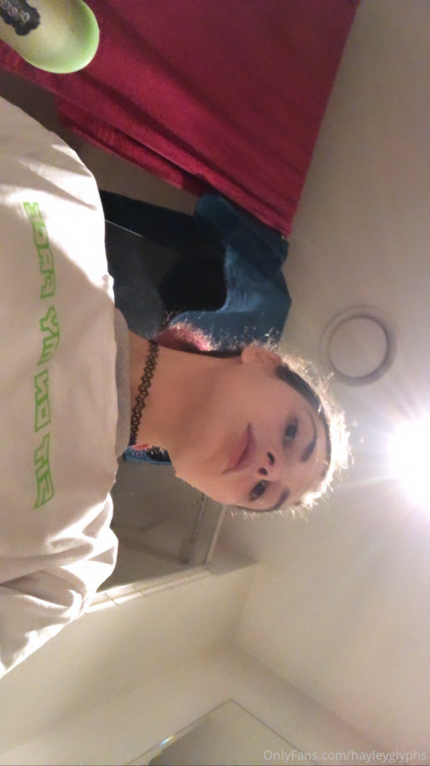 Photo by chippiechipsbimbo published on January 10,2024 22:48:07 - BestThots