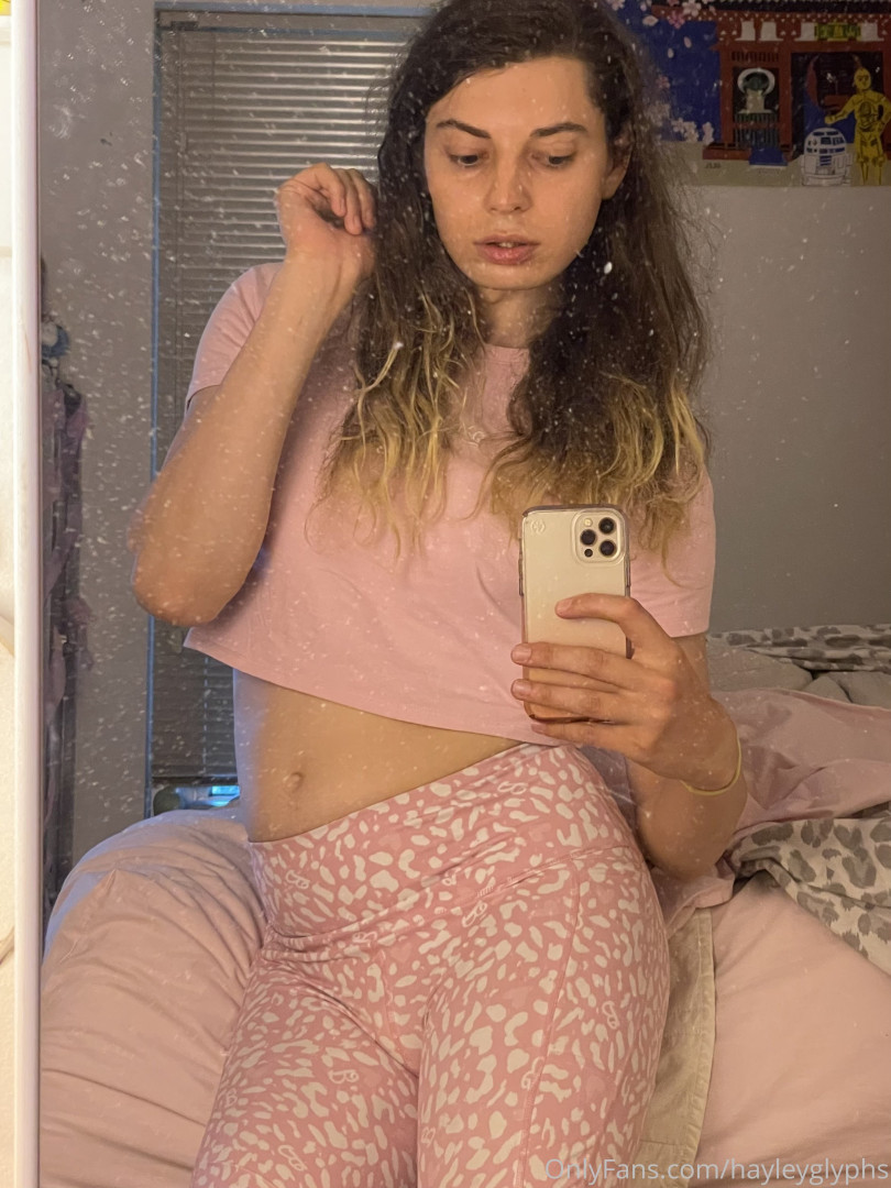 Photo by chippiechipsbimbo published on January 10,2024 22:48:11 - BestThots