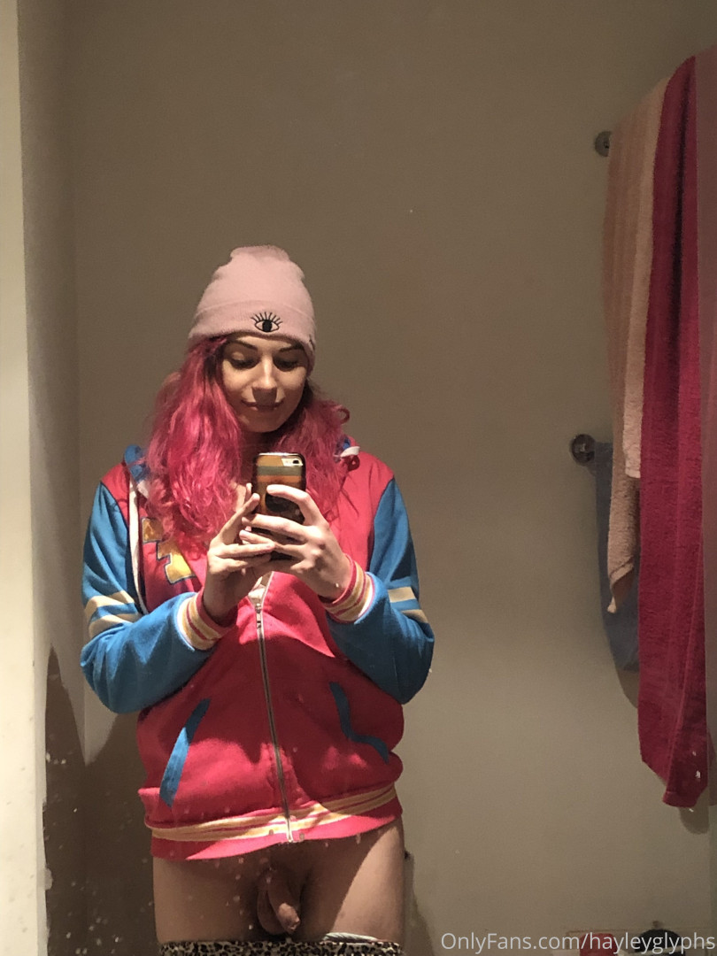 Photo by chippiechipsbimbo published on January 10,2024 22:48:14 - BestThots