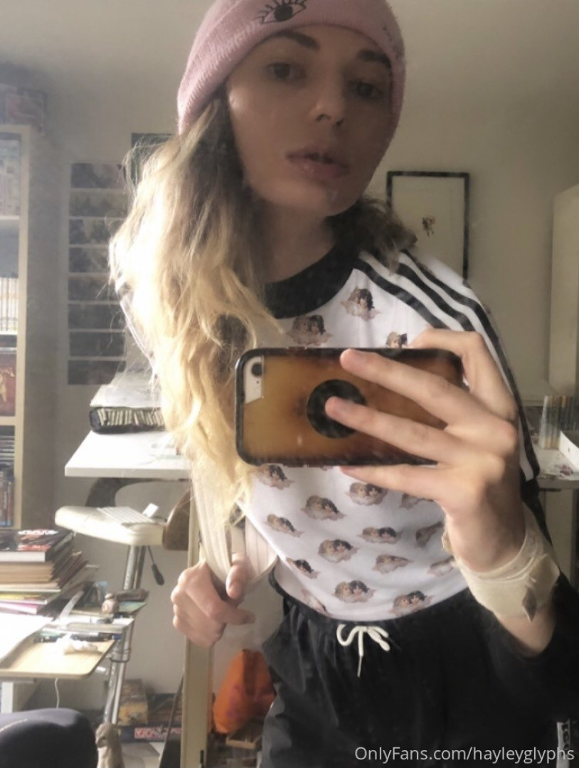 Photo by chippiechipsbimbo published on January 10,2024 22:48:27 - BestThots