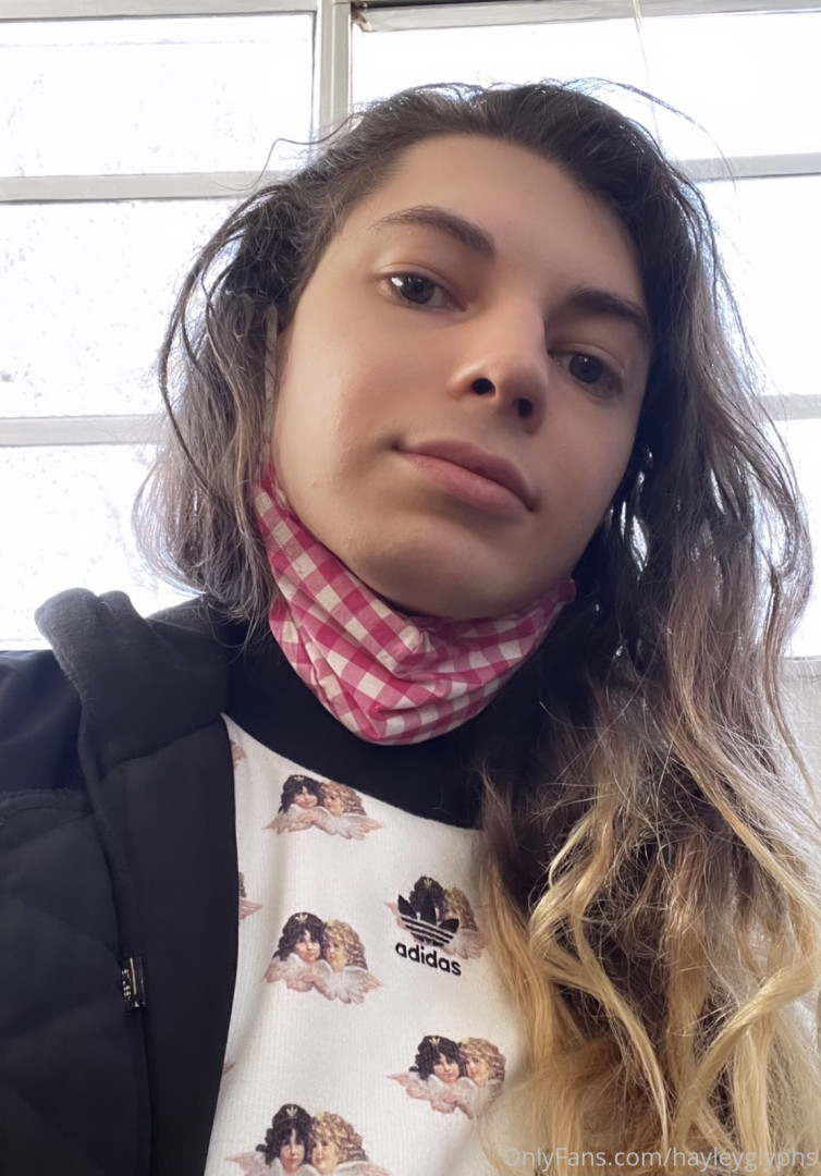 Photo by chippiechipsbimbo published on January 10,2024 22:49:08 - BestThots