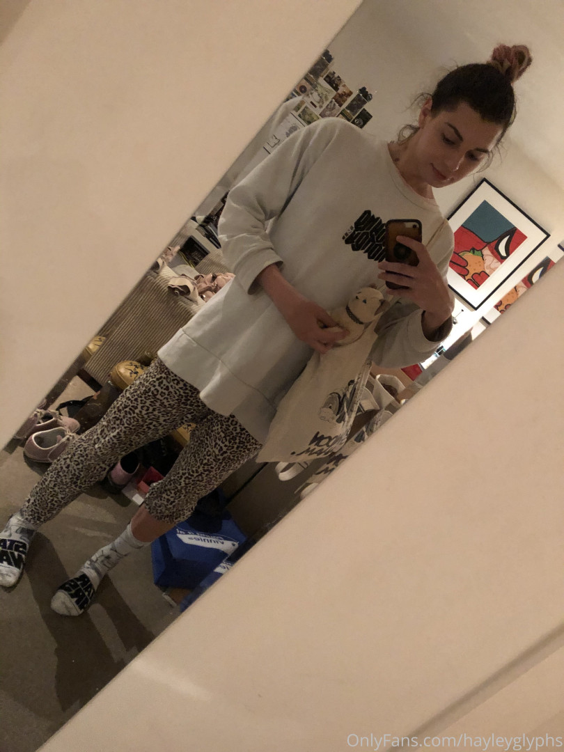 Photo by chippiechipsbimbo published on January 10,2024 22:49:18 - BestThots