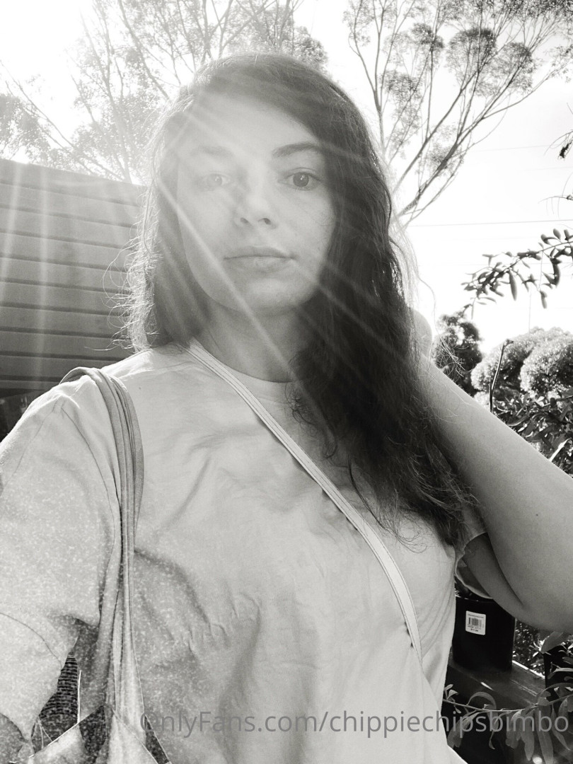 Photo by chippiechipsbimbo published on January 10,2024 22:49:36 - BestThots