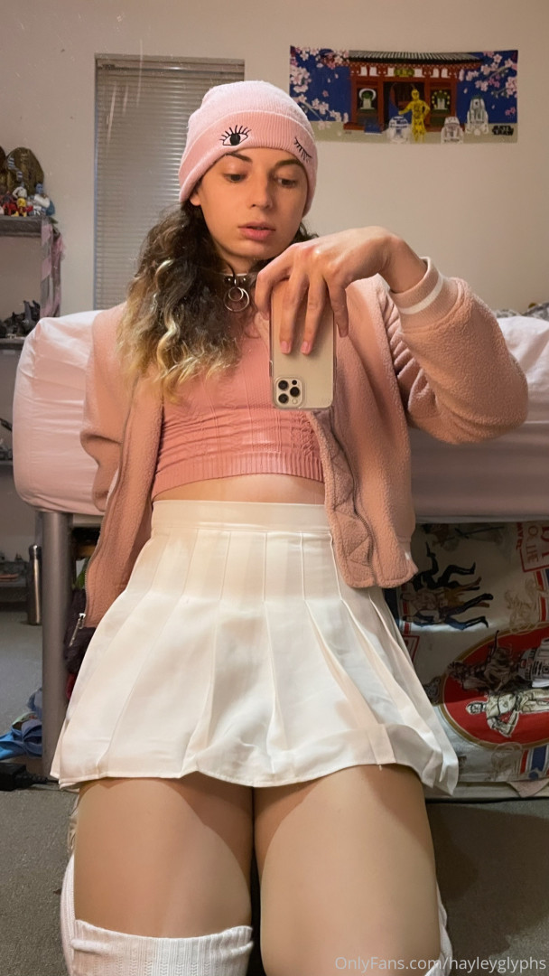 Photo by chippiechipsbimbo published on January 10,2024 22:49:38 - BestThots