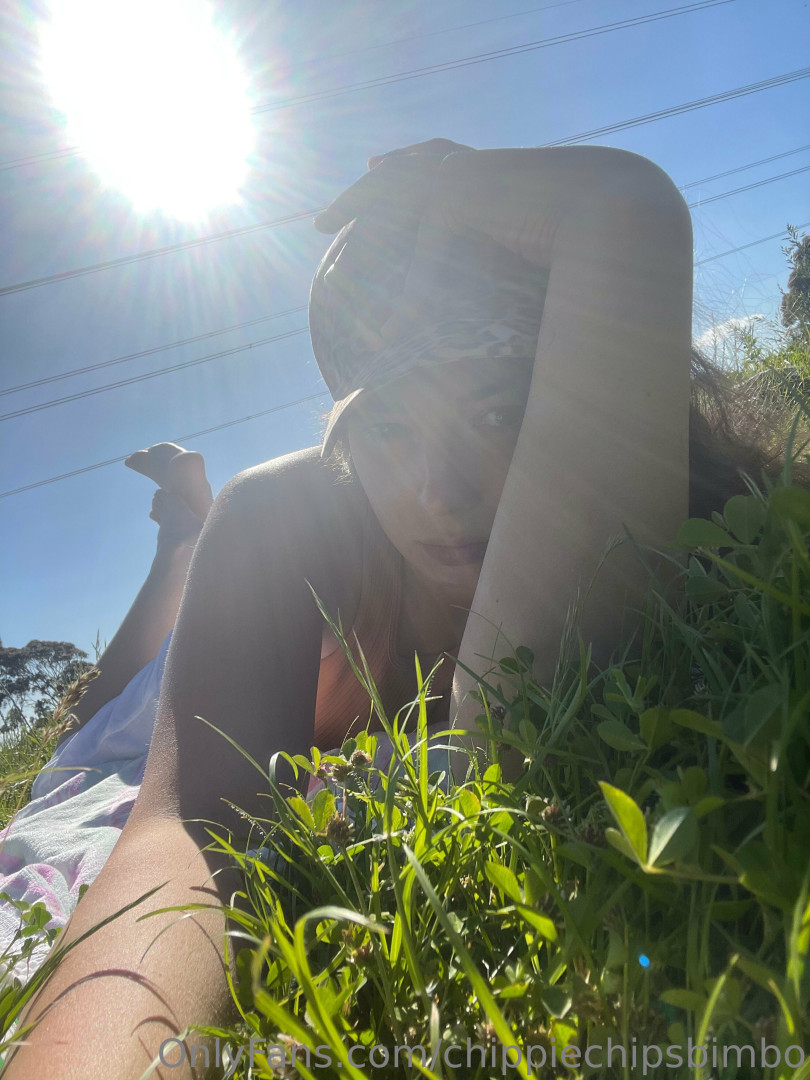 Photo by chippiechipsbimbo published on January 10,2024 22:49:44 - BestThots