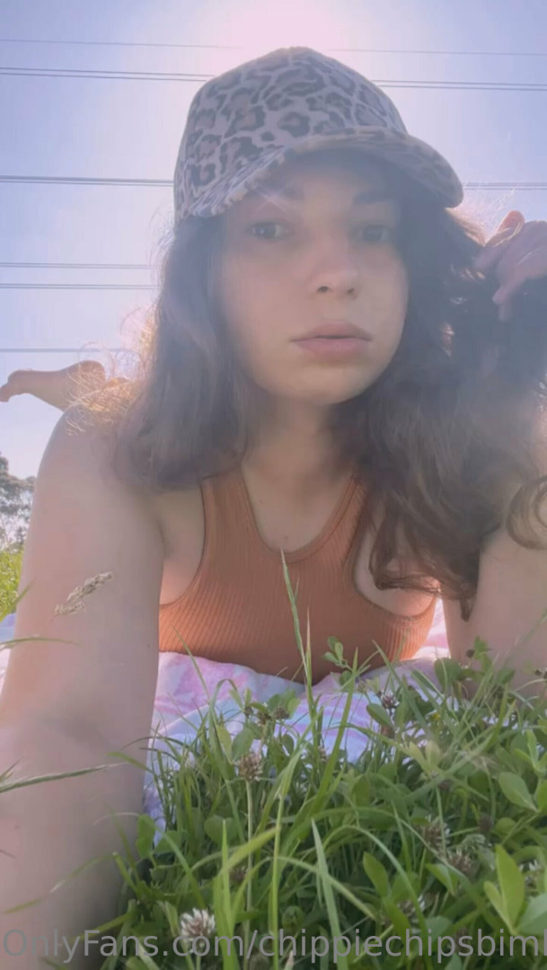 Photo by chippiechipsbimbo published on January 10,2024 22:50:03 - BestThots