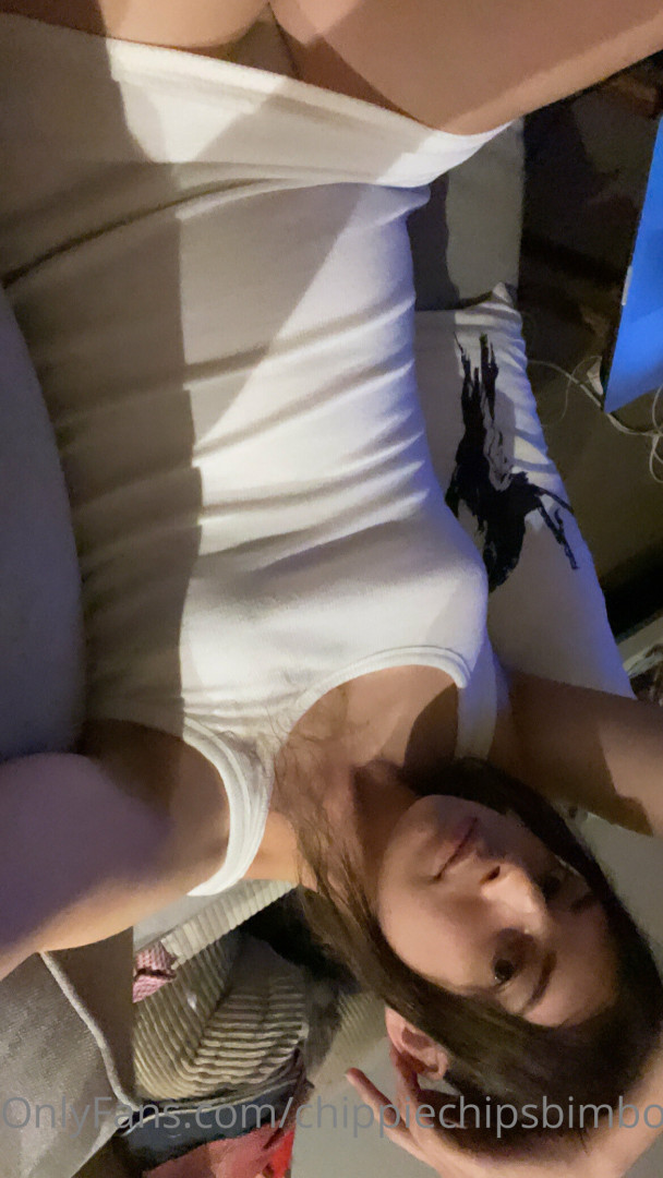 Photo by chippiechipsbimbo published on January 10,2024 22:50:15 - BestThots