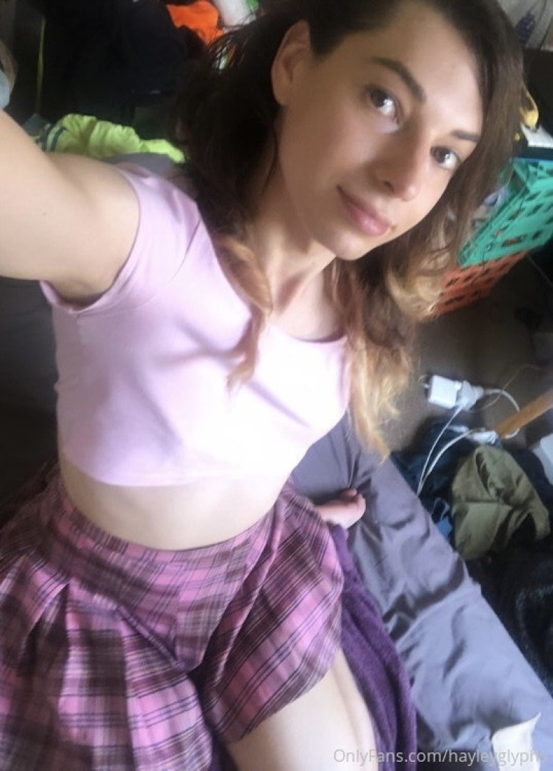 Photo by chippiechipsbimbo published on January 10,2024 22:50:27 - BestThots