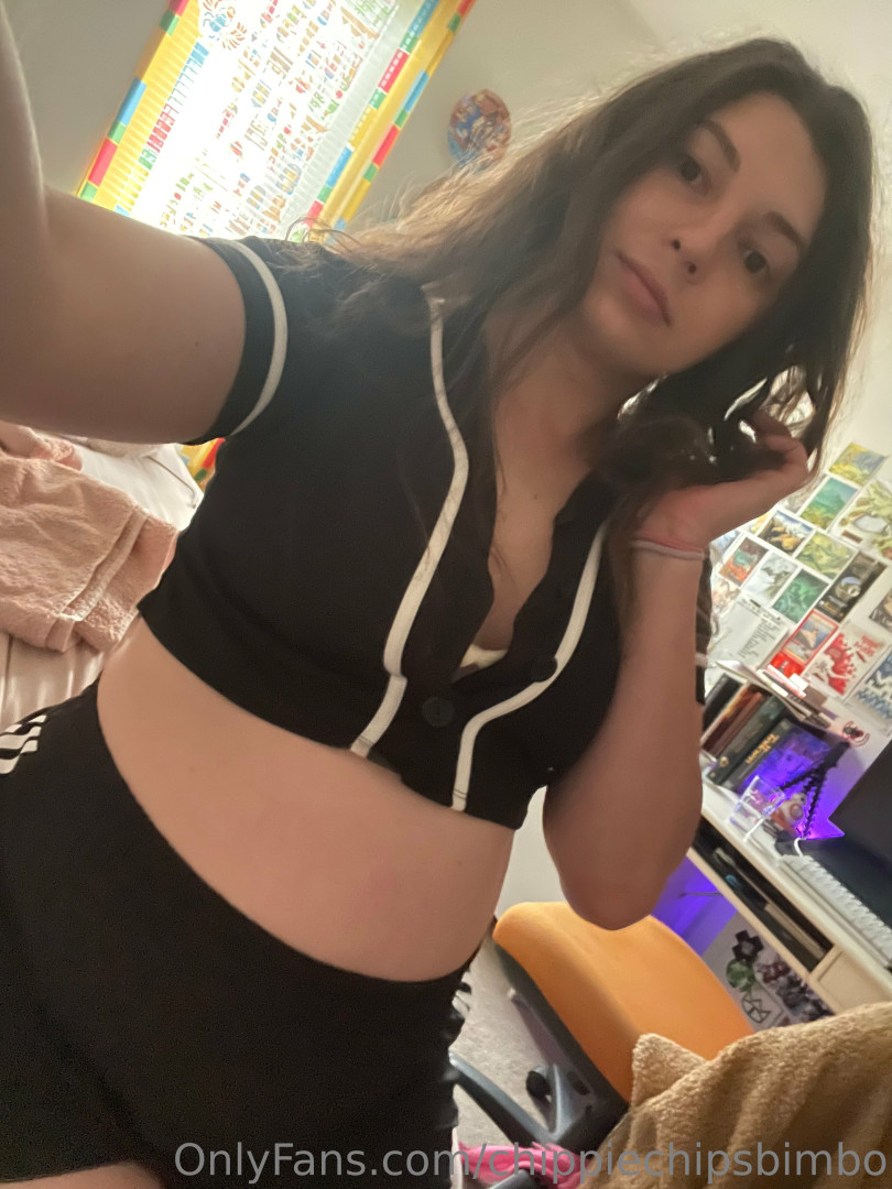 Photo by chippiechipsbimbo published on January 10,2024 22:50:30 - BestThots