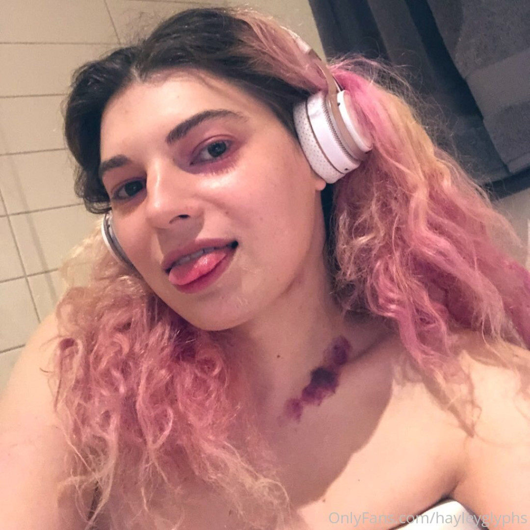 Photo by chippiechipsbimbo published on January 10,2024 22:50:36 - BestThots