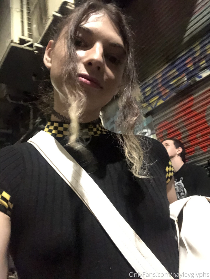Photo by chippiechipsbimbo published on January 10,2024 22:50:38 - BestThots