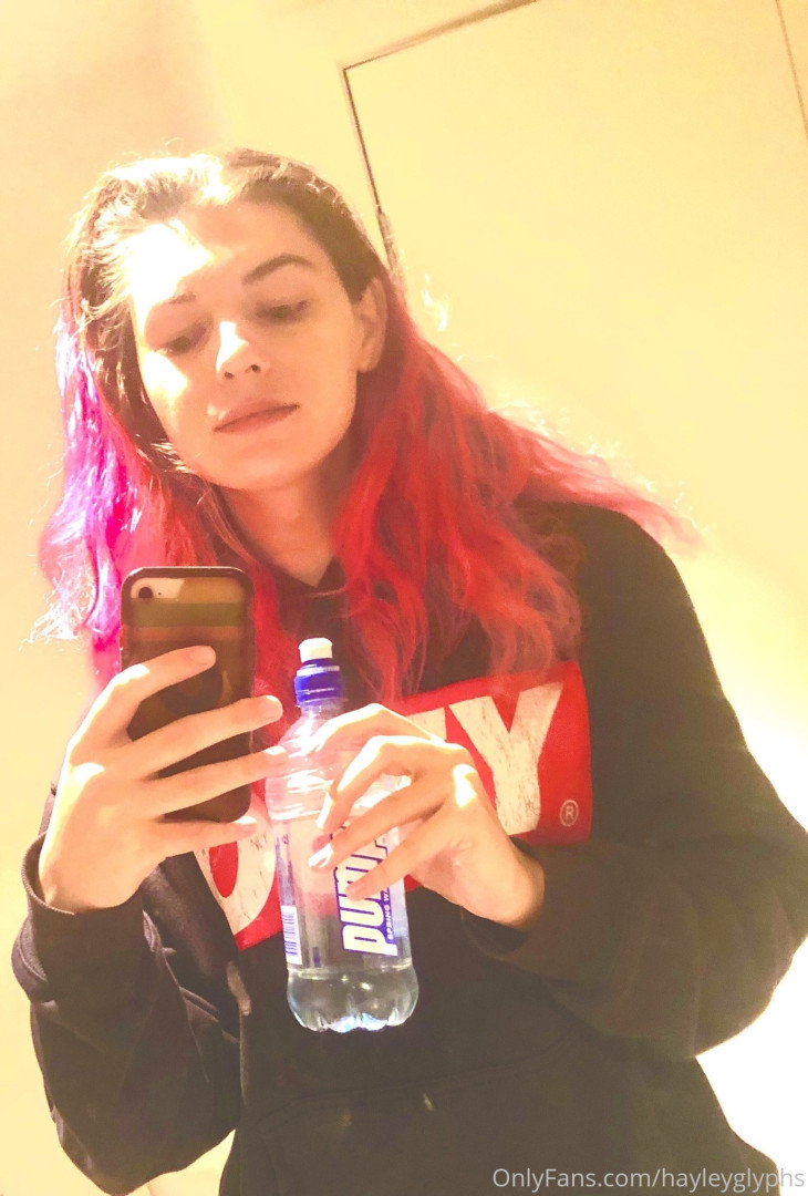 Photo by chippiechipsbimbo published on January 10,2024 22:50:42 - BestThots