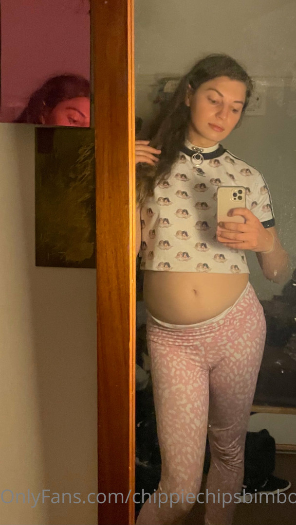 Photo by chippiechipsbimbo published on January 10,2024 22:50:48 - BestThots