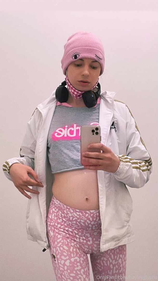 Photo by chippiechipsbimbo published on January 10,2024 22:50:56 - BestThots