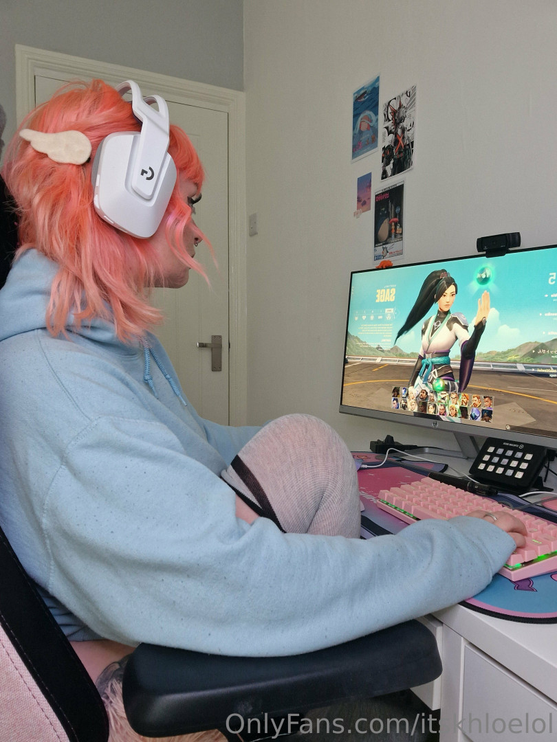 Photo by lewdgamergirlx published on October 11,2023 21:24:49 - BestThots