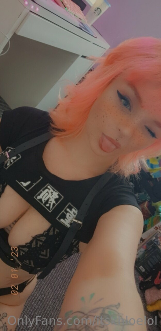 Photo by lewdgamergirlx published on October 11,2023 21:48:12 - BestThots