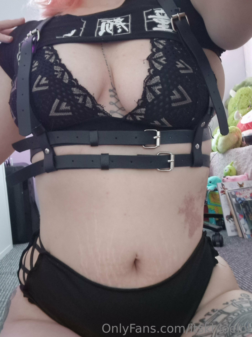 Photo by lewdgamergirlx published on October 11,2023 22:19:46 - BestThots