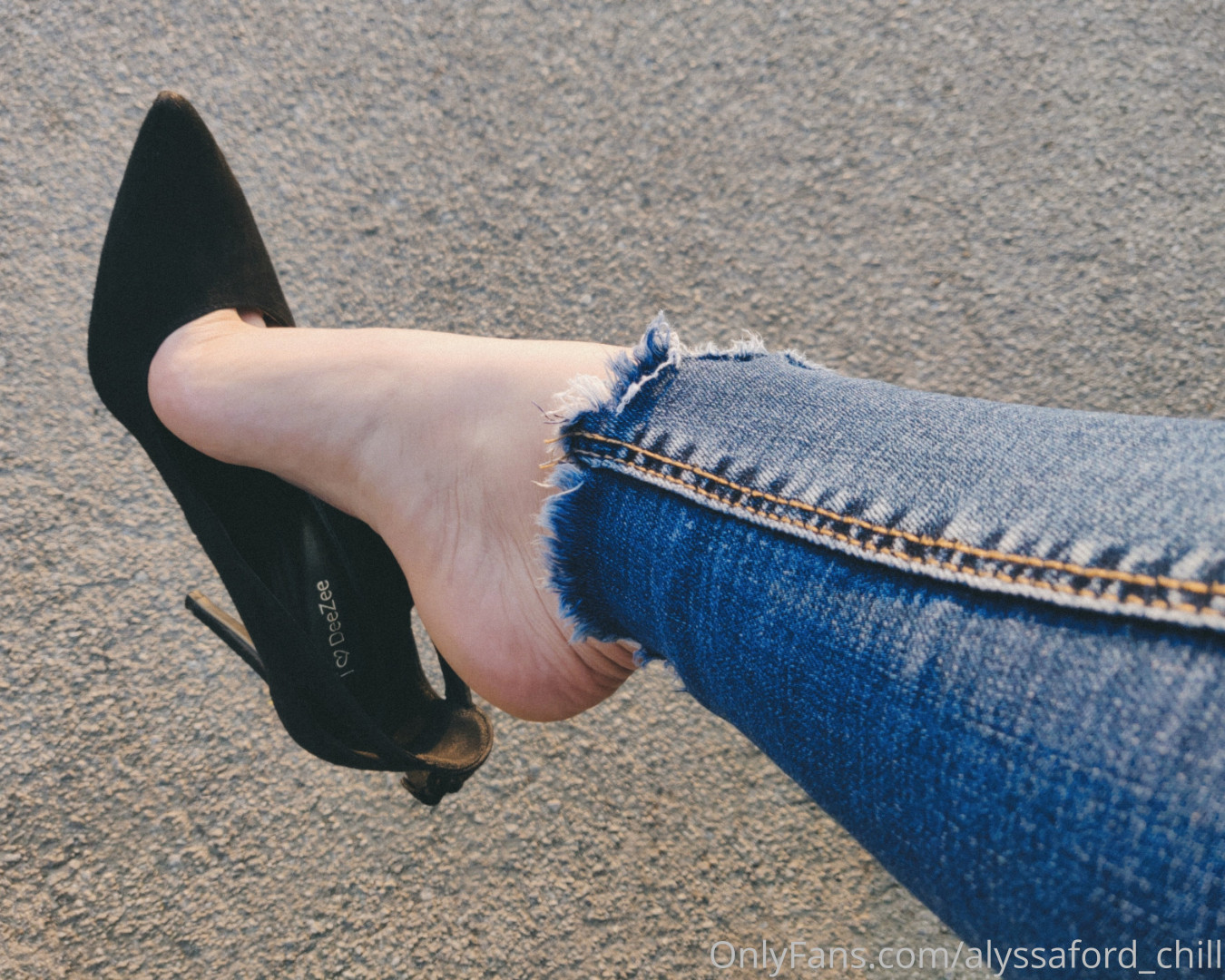 Photo by alyssaford_chill published on November 19,2023 21:43:24 - BestThots