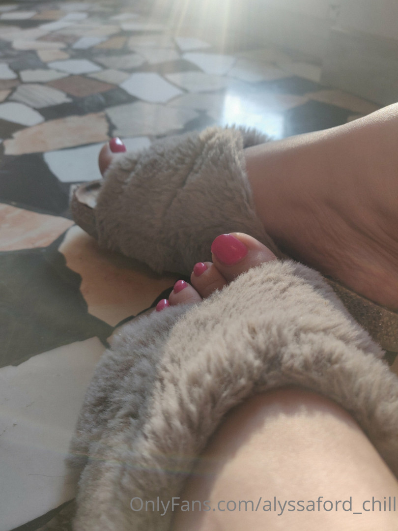 Photo by alyssaford_chill published on November 19,2023 21:43:50 - BestThots